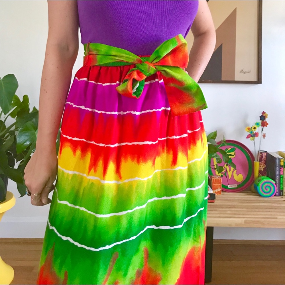 Vintage 70s psychedelic rainbow maxi skirt S-M